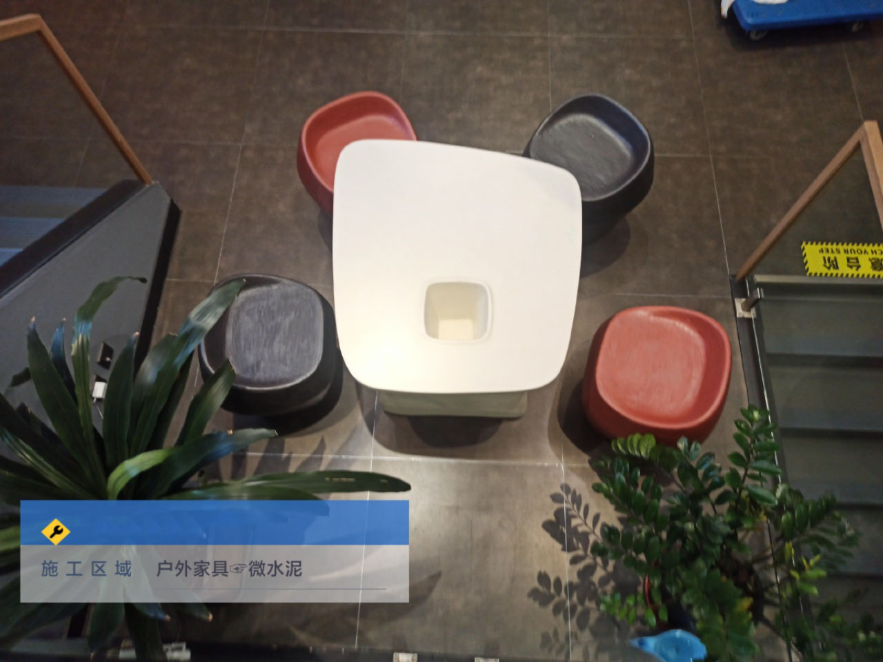 微水泥也能做家具，簡(jiǎn)約而不簡(jiǎn)單。
